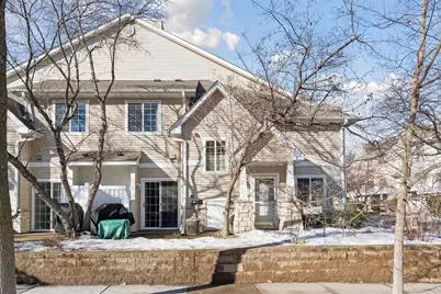 626 Willoughby Way W, Hopkins, MN 55305 - Photo 2