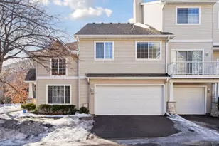 626 Willoughby Way W, Hopkins, MN 55305 - Photo 36