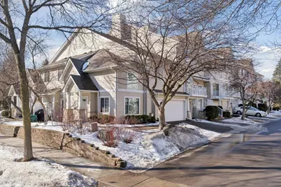 626 Willoughby Way W, Hopkins, MN 55305 - Photo 1