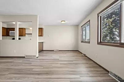 2305 4th Avenue S, Moorhead, MN 56560 - Photo 6