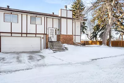 2305 4th Avenue S, Moorhead, MN 56560 - Photo 1