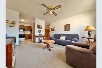 826 Central Avenue N #8, Faribault, MN 55021 - Photo 4