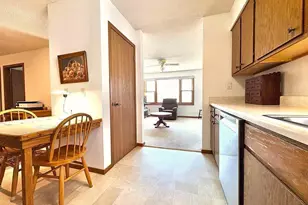 826 Central Ave N, Faribault, MN 55021 - Photo 10