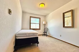 826 Central Ave N, Faribault, MN 55021 - Photo 16