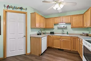 7897 Barrymore Ln, Woodbury, MN 55125 - Photo 10