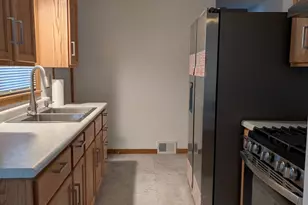 455 Griffith St, Saint Paul, MN 55106 - Photo 6