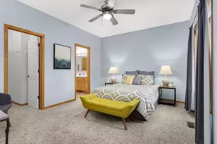 2740 Park View Ct, Little Canada, MN 55117 - Photo 14