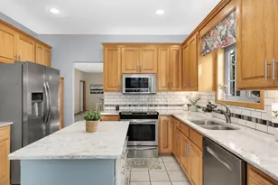 2740 Park View Ct, Little Canada, MN 55117 - Photo 10