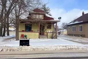 705 E Blue Earth Ave, Fairmont, MN 56031 - Photo 1