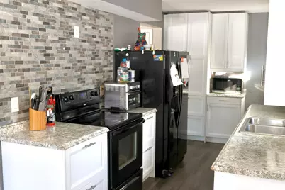 7849 61st Avenue N, New Hope, MN 55428 - Photo 8