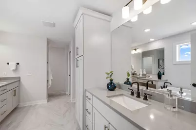 10261 Shadyview Lane N, Maple Grove, MN 55311 - Photo 16