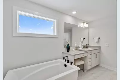 10261 Shadyview Lane N, Maple Grove, MN 55311 - Photo 4