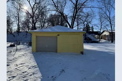 306 E 2nd Street, Albert Lea, MN 56007 - Photo 10