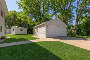 728 Winona St, Mankato, MN 56001 - Photo 4