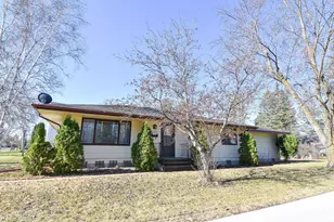 245 Kneale Ave N, Thief River Falls, MN 56701 - Photo 1