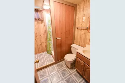 245 Kneale Avenue N, Thief River Falls, MN 56701 - Photo 20
