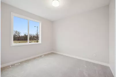 1339 Orchid Way, New Richmond, WI 54017 - Photo 4