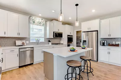 528 Goldenrod Trail, Waconia, MN 55387 - Photo 4