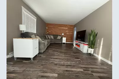 416 W Tyler Avenue, Eau Claire, WI 54701 - Photo 4