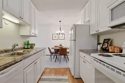 205 Barry Avenue S #303, Wayzata, MN 55391 - Photo 10