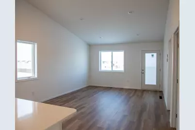 2519 37 Avenue S, Moorhead, MN 56560 - Photo 4