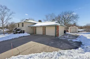 14479 Garland Ave, Apple Valley, MN 55124 - Photo 2