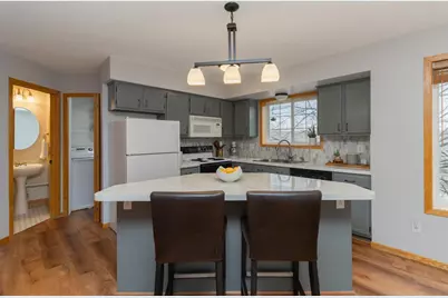 18358 Coneflower Lane, Eden Prairie, MN 55346 - Photo 10