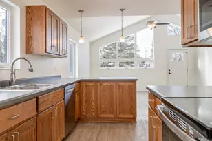 714 NW 8th Ave, Grand Rapids, MN 55744 - Photo 8