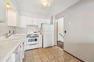 8275 Cypress Ln, Eden Prairie, MN 55347 - Photo 6