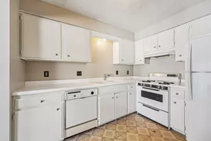 8275 Cypress Ln, Eden Prairie, MN 55347 - Photo 4