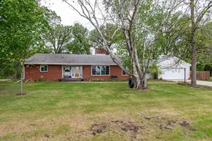 1513 40th Ave N, Moorhead, MN 56560 - Photo 1