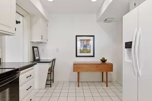 1201 Yale Pl, Minneapolis, MN 55403 - Photo 12