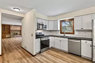 2700 Crestwood Cir, Hopkins, MN 55305 - Photo 4