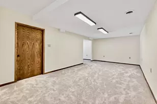 2700 Crestwood Cir, Hopkins, MN 55305 - Photo 40