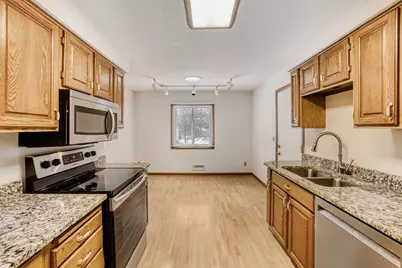 13330 Findlay Way, Apple Valley, MN 55124 - Photo 4