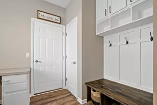 20502 Granville Ln, Lakeville, MN 55044 - Photo 18