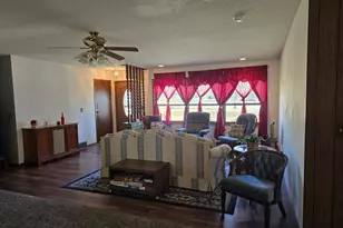 1025 W Fairview Dr, Luverne, MN 56156 - Photo 6