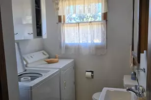 1025 W Fairview Dr, Luverne, MN 56156 - Photo 16