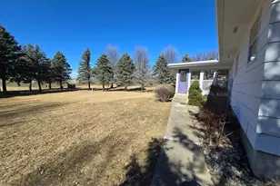 1025 W Fairview Dr, Luverne, MN 56156 - Photo 24