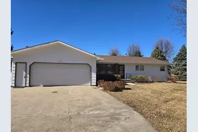 1025 W Fairview Drive, Luverne, MN 56156 - Photo 1