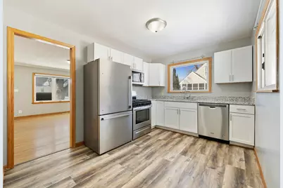 8405 Wentworth Avenue S, Bloomington, MN 55420 - Photo 6