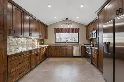 2214 Hulett Avenue, Faribault, MN 55021 - Photo 8