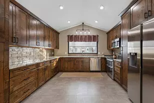 2214 Hulett Ave, Faribault, MN 55021 - Photo 4