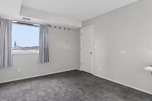 66 9th St E, Saint Paul, MN 55101 - Photo 20