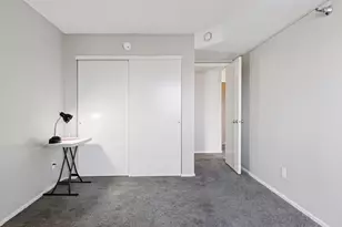 66 9th St E, Saint Paul, MN 55101 - Photo 22