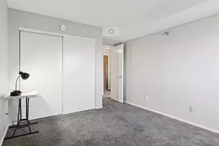 66 9th St E, Saint Paul, MN 55101 - Photo 12