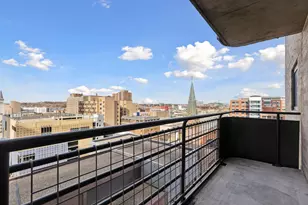 66 9th St E, Saint Paul, MN 55101 - Photo 1