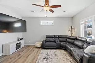 877 18th St, Zumbrota, MN 55992 - Photo 4