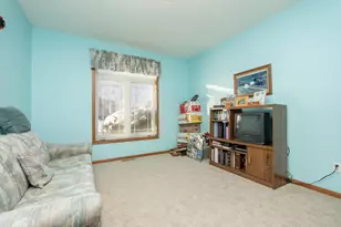 419 Independence Street NE, New Prague, MN 56071 - Photo 6