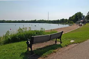 605 Kingsview Ln N, Plymouth, MN 55447 - Photo 32